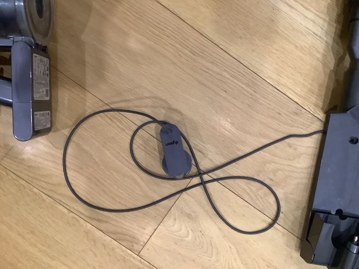 Dyson v8 absolute