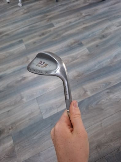 golf clubs for sale 5 euro each putter 20 euro