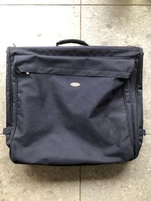 Suit bag