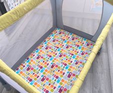 Travel cot