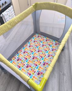 Travel cot