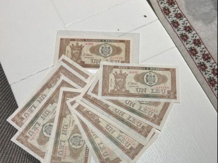 1 Leu 1992 Unc Banknotes Moldova