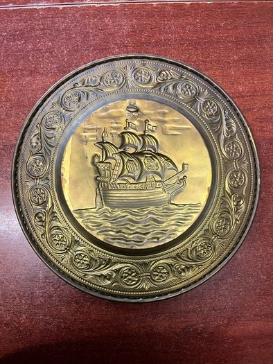 Vintage decorate brass sailing ship