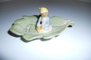 Vintage Irish Souviner By "Shamrock Pottery" (2.5"h x 4"L..approx)