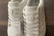 BRAND NEW Ladies/Girls White Runners / Trainers: Size 5