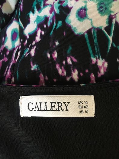 Gallery dress