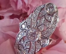 Antique Art Deco 14 Carat White Gold and Diamond Ring