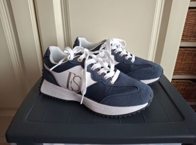 Ladies Trainers