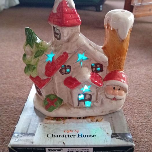Snow White ceramic house