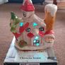 Snow White ceramic house Image 6