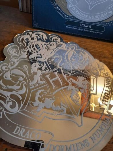 Paladone Harry Potter - Hogwarts Crest Mirror
