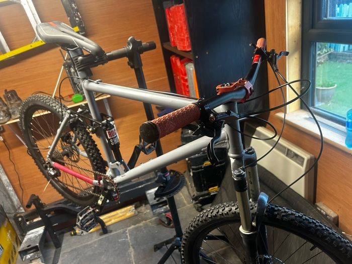 Full Suspension Mountain Bike