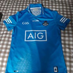 Dublin Jersey Large Tight Fit
