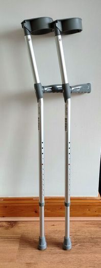 Adult Forearm Crutches