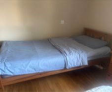 Single bed with Mattress