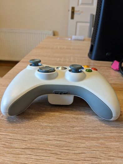 Xbox 360 Console with controller
