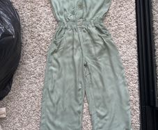 DKNY light green jumpsuit (8-10y)