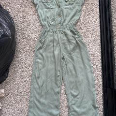 DKNY light green jumpsuit (8-10y)