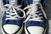 Trainers. Size 3