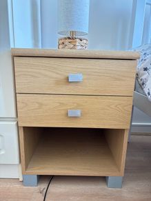 Bedside lockers 2x