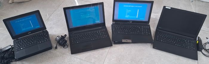 Job lot: 8 Working Laptops  Lenovo  Acer  Toshiba  Ideal for Home, School or Refurb