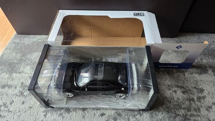 1:18 Solido Dodge Challanger hellcat