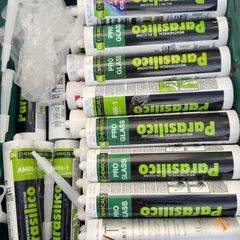 Silicone sealant mixed colours