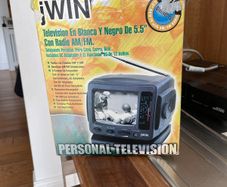 jWIN personal tv with am/fm radio