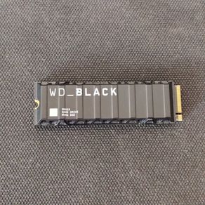 WD Black SN850 2TB Gen4 Nvme M.2 SSD W/ Heatsink