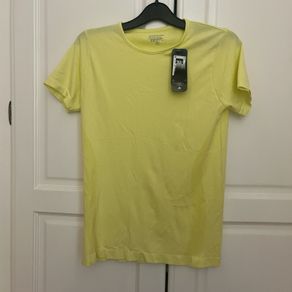 yellow gym/workout tshirt