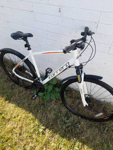 adults carrera hybrid bike