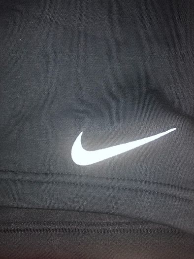Nike Shorts training size L zipped pockets brand new