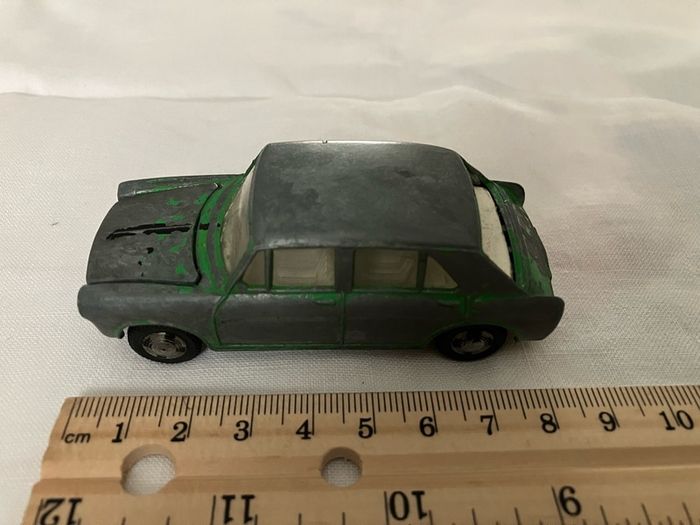 Spot On. 1:42 model. Morris 1100, restoration