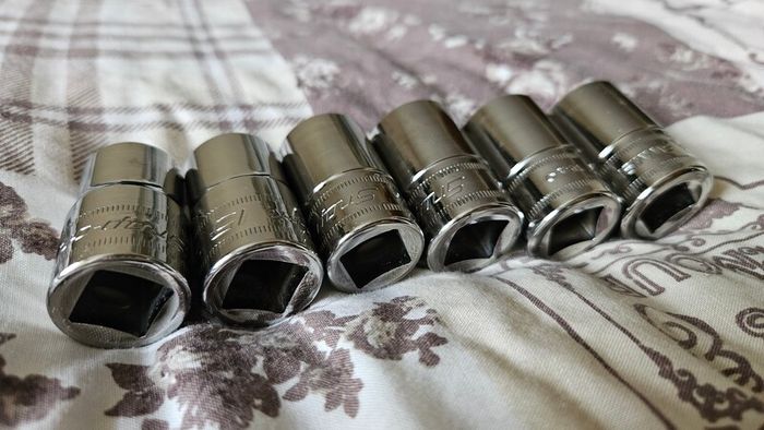Snap-on 1/2" Drive 12-Point Metric Shallow Socket Set (14mm - 19mm)