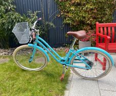Kids bike 24" (age 8-12 approx)