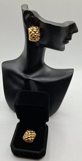 9ct yellow gold earrings