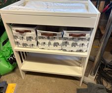 ikea chaging table