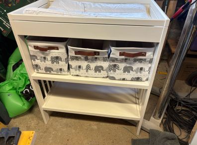 ikea chaging table