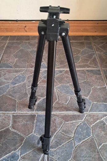 Portable Easel and Paint