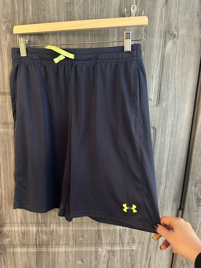 Under Armour Shorts YXL