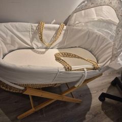 moses basket with clevamama mattress
