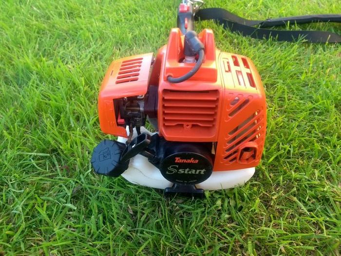 Tanaka TPS 270S Pole Saw / Strimmer