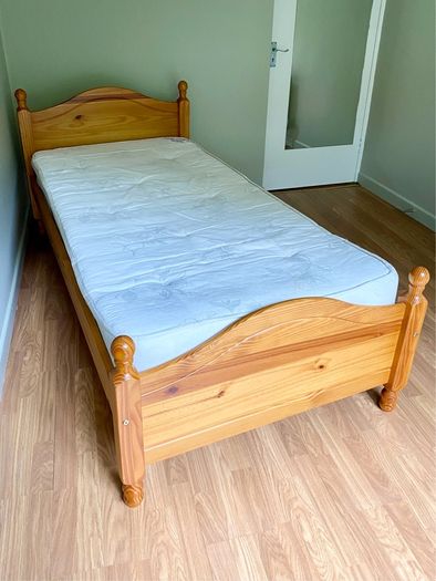 Pine single bed