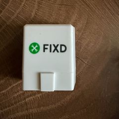 FIXD OBD2 car scanner