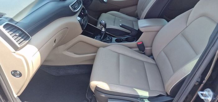 Hyundai Tucson Executive 2019, one owner, like new