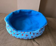 Guinea pig bed - ladybirds