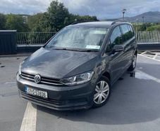 2017 VW Touran 1.6 TDI 7-Seater  Lady Owner