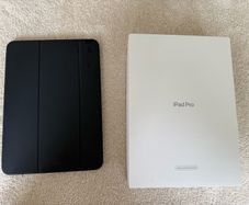 Apple iPad Pro 11 inch M4 (512GB) with Apple Pencil Pro and Apple Smart Folio Mint Condition