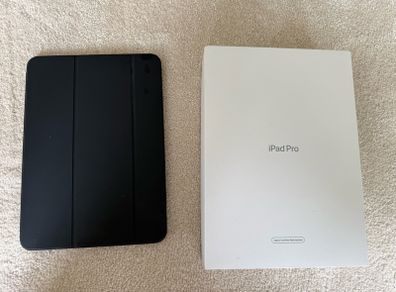 Apple iPad Pro 11 inch M4 (512GB) with Apple Pencil Pro and Apple Smart Folio Mint Condition