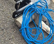 electric chainsaw